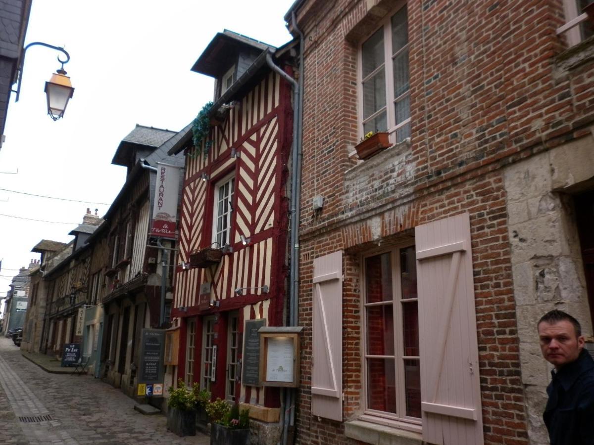 Gite Les Grenouilles Honfleur Exterior foto